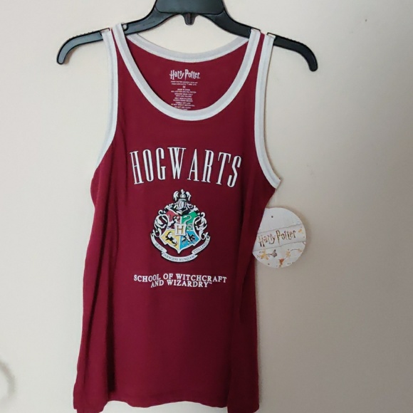 Warner Bros. Other - Harry Potter Hogwarts Tee NWT